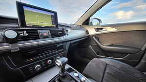 Audi A6 Quattro 2012 (9 foto / 12)