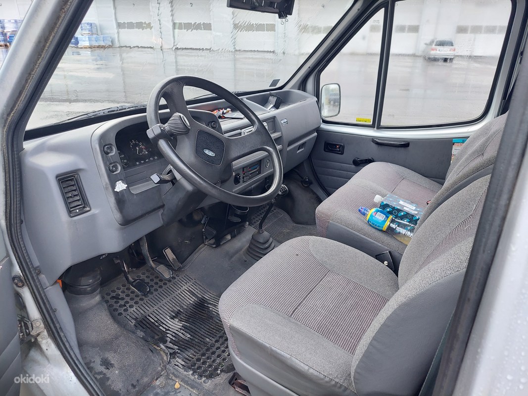 Ford Transit 120L Van (фото #3)