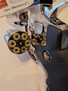 ASG Dan Wesson 6" 4,5mm steel BB CO2 õhkrevolver (2 foto / 7)