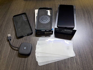Samsung S22 128GB (2 foto / 4)