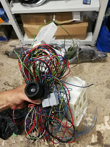 BMW E90/91 originaal elektriline kärukonks (4 foto / 4)