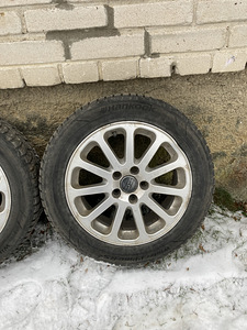 Volvo 16" valuveljed talverehvidega (5 foto / 9)