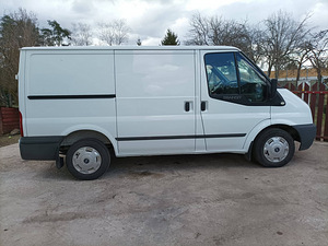 Ford Transit (11 фото из 11)