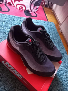 Кроссовки Nike Air Max Invigor (3 фото из 4)
