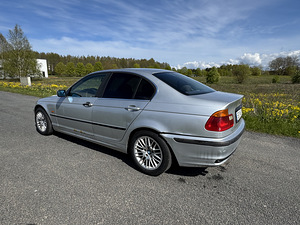BMW 320 E46 manuaal (6 foto / 9)