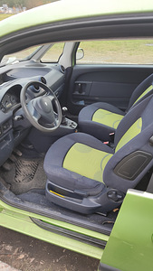 Peugeot 1007 varuosadeks tervikuna (4 foto / 5)