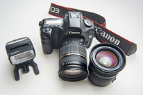 -Canon EOS 5D +