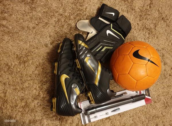 Nike футбольный мяч, бутсы и перчатки (фото #3)