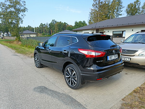 Nissan Qashqai TEKNA Navi 2014 96kw Diisel Automaat (2 foto / 15)