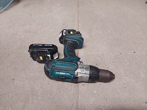 Makita akutrell (2 foto / 2)