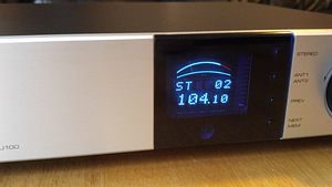 Shanling TU100 FM Tuner kahe antennisisendiga (8 foto / 10)