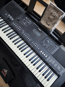 Синтезатор Yamaha psr e-463 комплект (2 фото из 3)