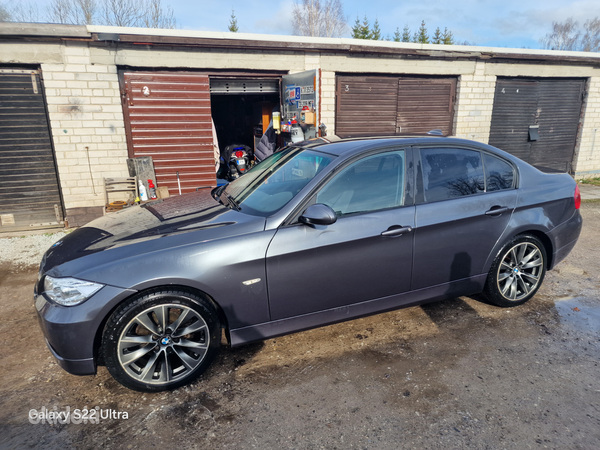 BMW 320D 2.0 120кВ (фото #9)