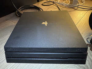 Sony Playstation 4 Pro, 1TB koos puldiga (2 foto / 3)