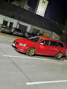 VW Passat (6 фото из 12)