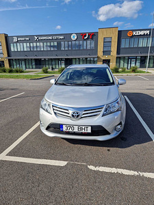 Toyouta Avensis 2013 (1 foto / 13)