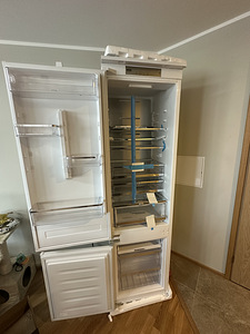 Холодильник Whirpool (2 фото из 3)