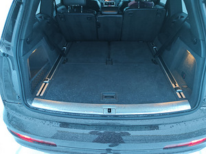 Audi Q7 S-line 176kw (12.2010) (7 foto / 14)