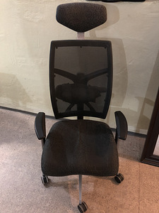 Kontoritool (metall raam) (1 foto / 2)