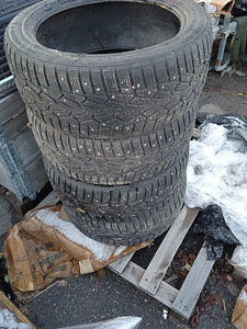 225/45 r18 Nokia (3 фото из 4)