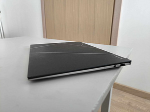 ASUS Zenbook S 13 OLED (2023) 2.8K, i7, 16 GB, 1 TB (2 foto / 2)