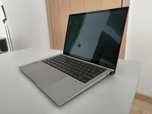 ASUS Zenbook S 13 OLED (2023) 2.8K, i7, 16 GB, 1 TB (1 foto / 2)