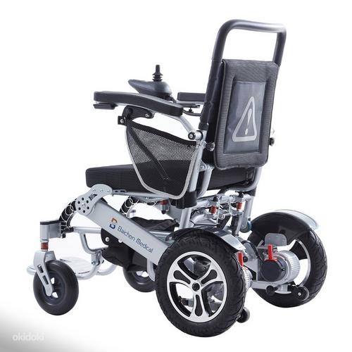 Складная электрическая инвалидная коляска с дистанционным управлением (фото #3)