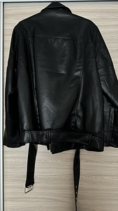 Kunstnahast biker-jakk (2 foto / 5)