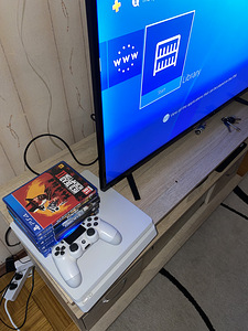PlayStation 4 500 ГБ + 6 игр (2 фото из 3)