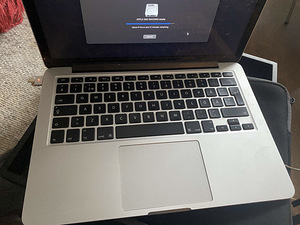 MacBook Pro (Retina, 13-inch, Early 2015) (1 foto / 4)