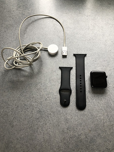 Müüa vähekasutatud Apple Watch Series 3 GPS+Cellular (1 foto / 2)