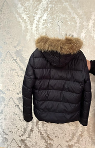 Продается темно-синий ношеный пуховик Moncler, реплика (2 фото из 2)
