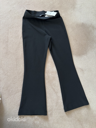 Продаются черные леггинсы Zara из эластичной ткани, размер L