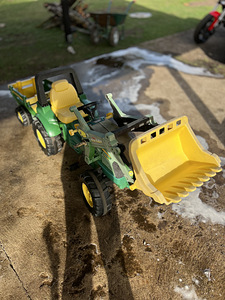 Laste traktor pedaalidega (3 foto / 4)
