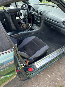 Mazda mx5 Miata NB 1.8 manual varuosadeks (4 foto / 5)