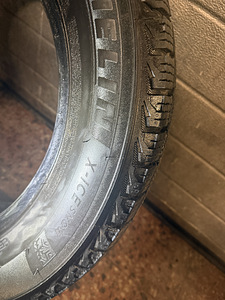 Michelin X-Ice Snow 215/65 R17 (3 фото из 5)