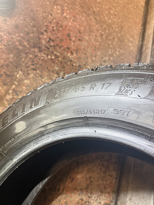 Michelin X-Ice Snow 215/65 R17 (5 фото из 5)