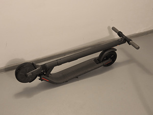 Ninebot Kickscooter ES2 (5 foto / 6)