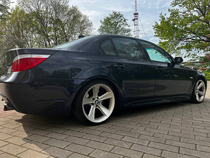 BMW 530 E60 160KW (1 foto / 7)