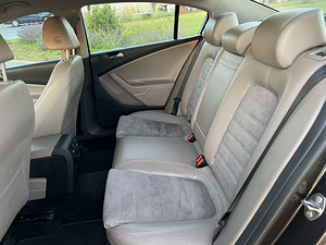 Volkswagen Passat 2.0 110kW (8 foto / 8)