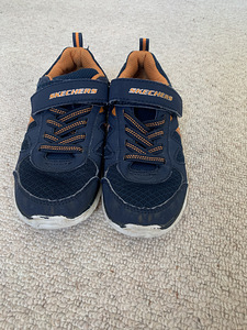 Tossud Skechers (1 foto / 3)
