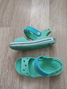 Сандалии crocs c 10. (1 фото из 2)