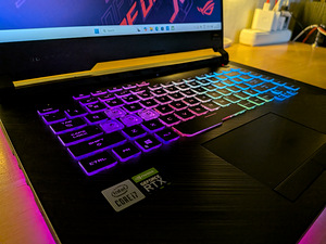 ASUS ROG Strix G15 (i7-10750H,RTX 2070 8G,512G,16G,144HZ) (4 foto / 5)