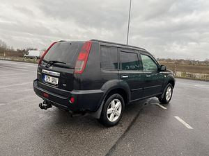 Nissan X-trail (3 foto / 8)