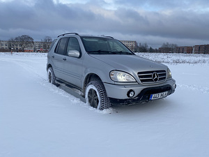 Mercedes-Benz ml400d 4wd (1 foto / 5)
