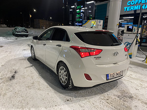 Hyundai i30 (4 foto / 8)