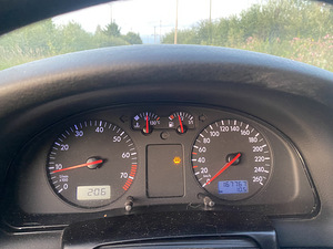 Volkswagen Passat (6 foto / 6)