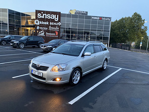 Toyota avensis (2 foto / 5)