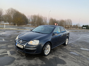 Volkswagen Jetta (2 фото из 9)