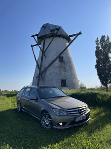 Mercedes-Benz c220d AMG-packet (2 foto / 11)